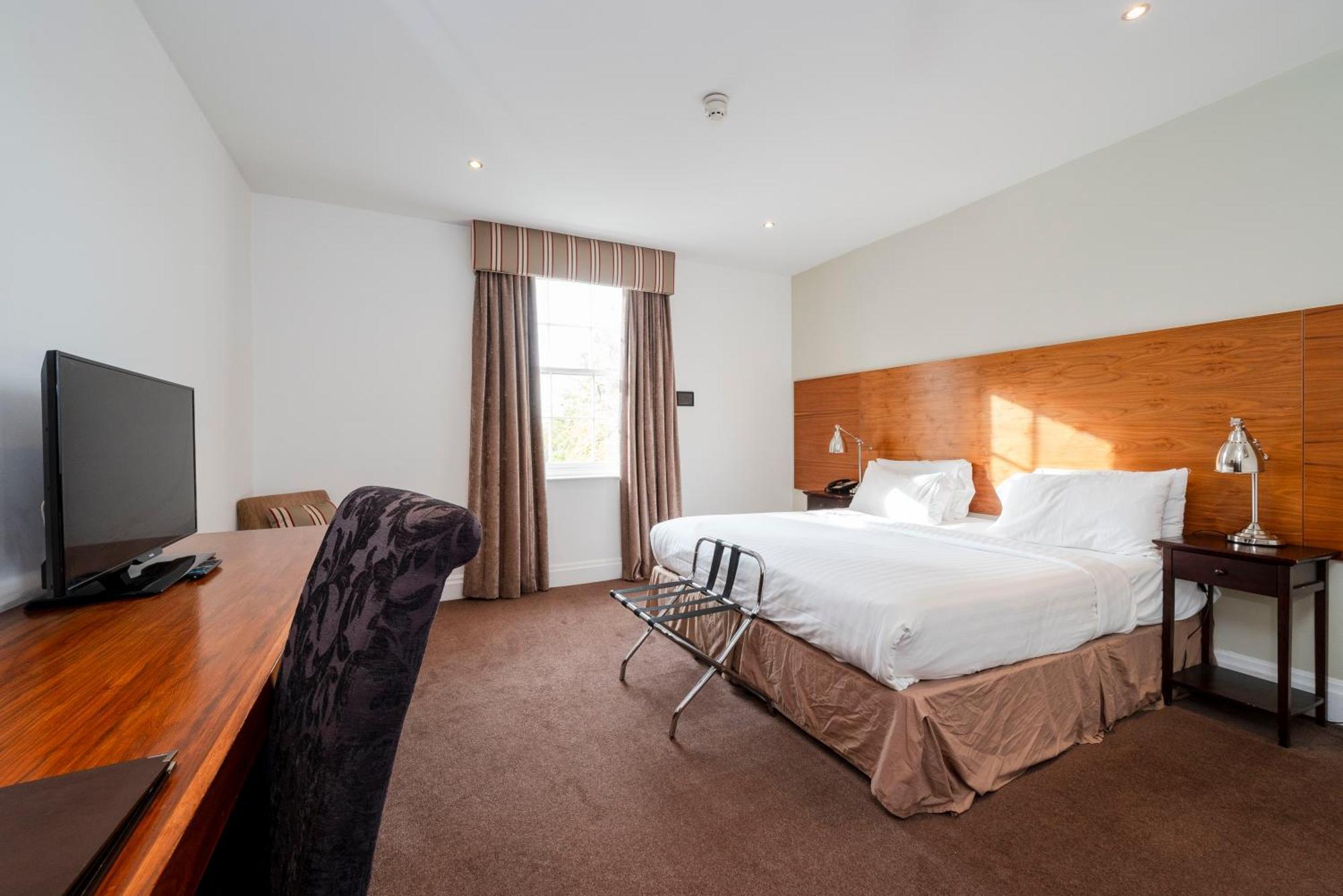 Best Western Plus Aston Hall Hotel Exterior photo
